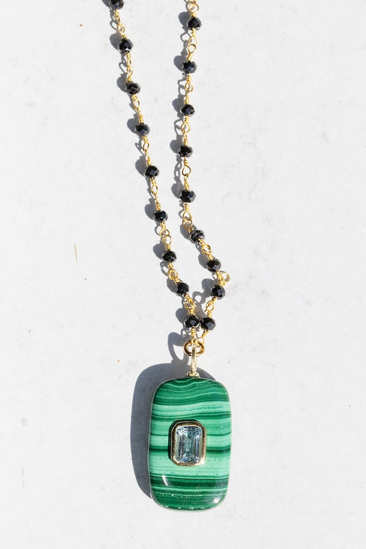 AMULET MALACHITE NECKLACE
