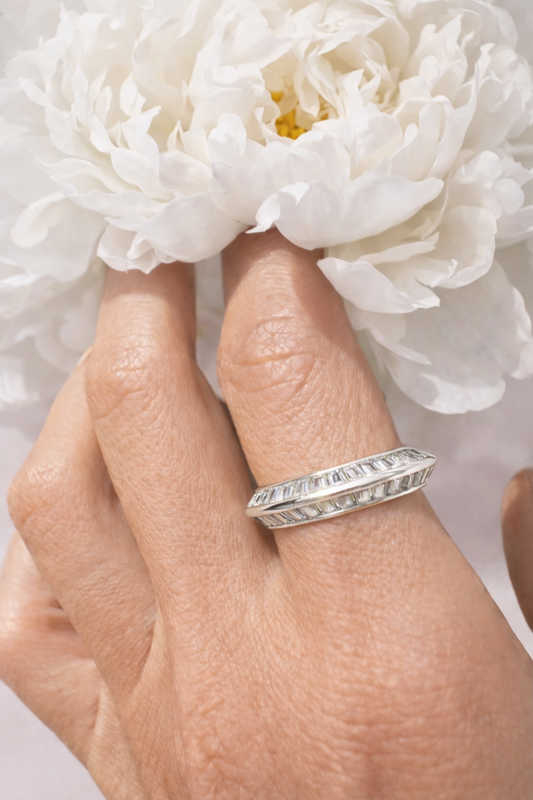 RAZOR EDGE RING-  SILVER