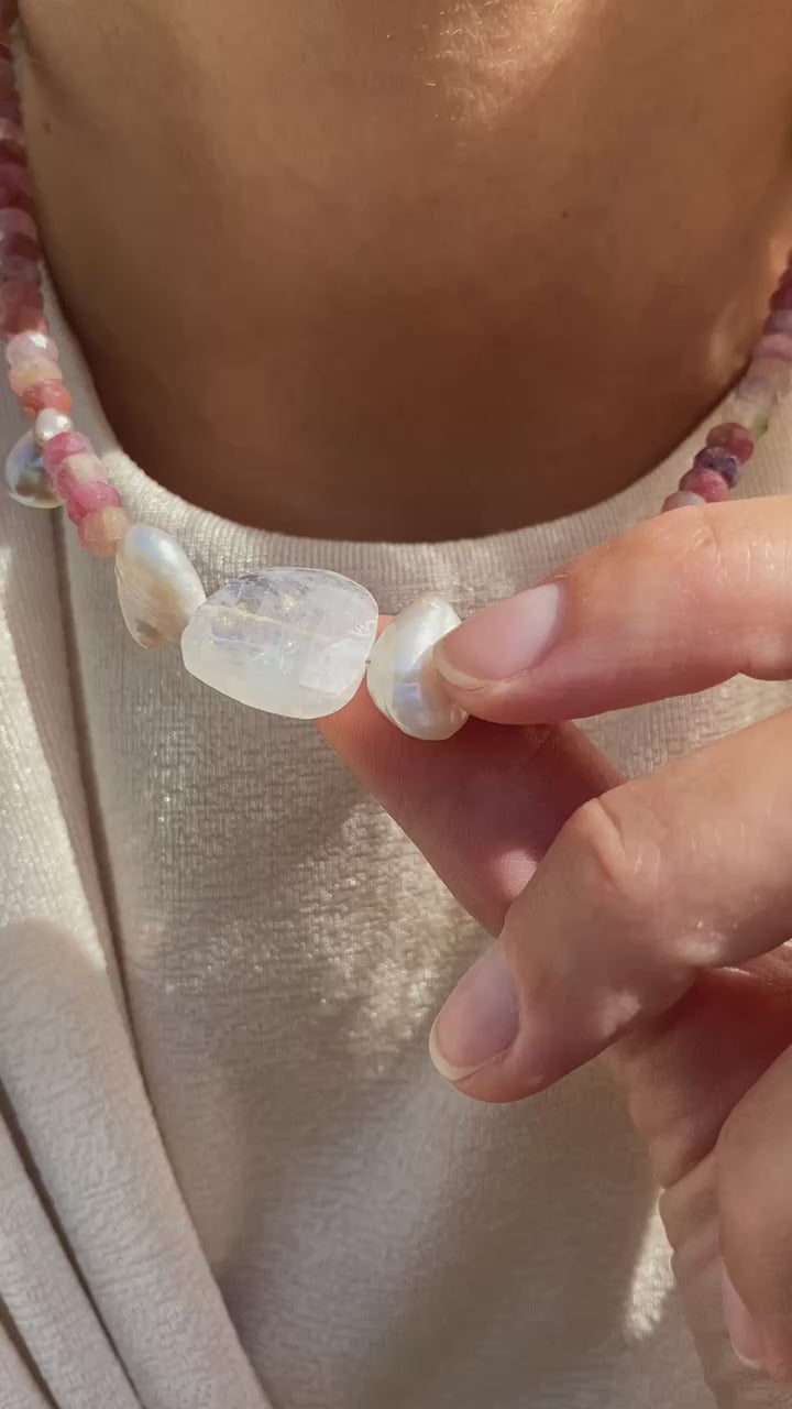 SAKURA NECKLACE