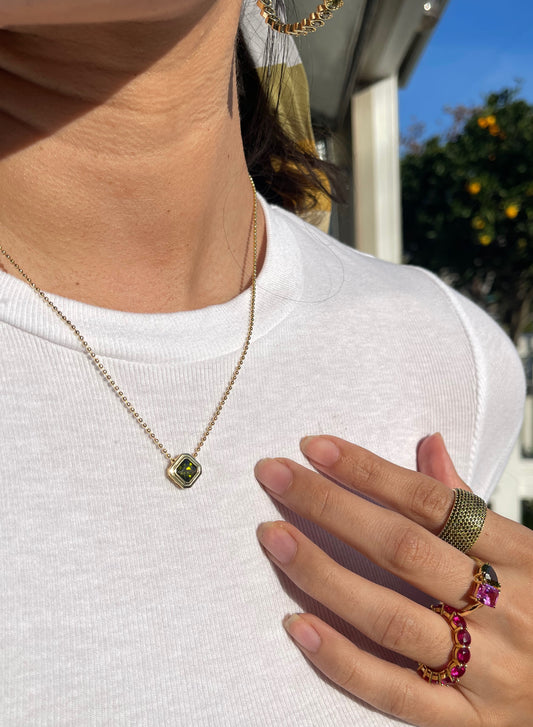 ICON NECKLACE- PERIDOT