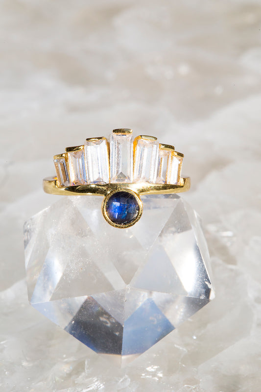 Kokoshnik tiara ring